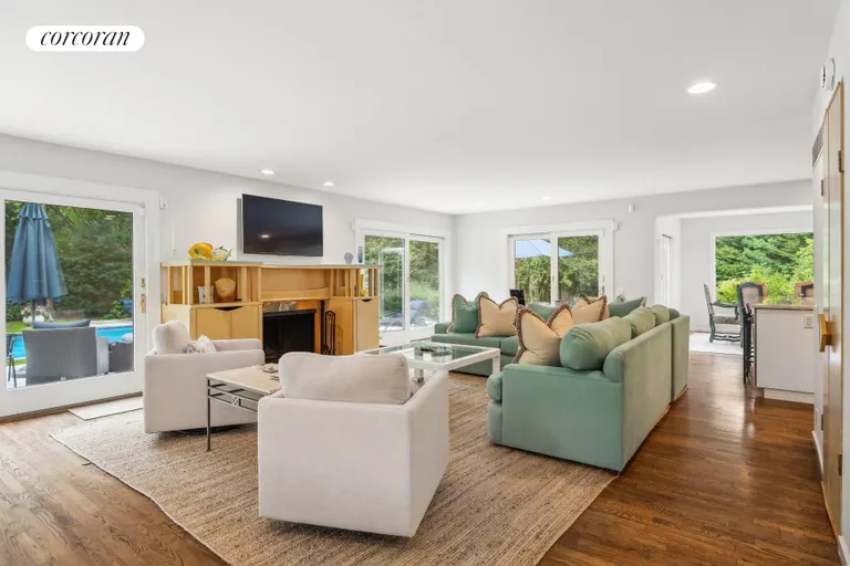 New York City Real Estate | View 251 Seven Ponds Towd Road | Living Room | View 8