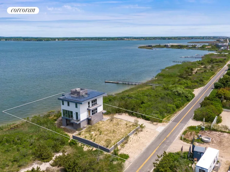 New York City Real Estate | View 1122 Flying Point Road | 2 Beds, 3 Baths | View 1