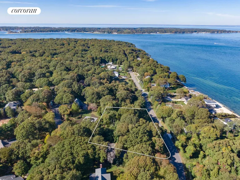 New York City Real Estate | View 45 Gardiners Bay Drive | room 7 | View 8