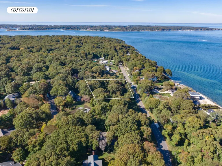 New York City Real Estate | View 47 Gardiners Bay Drive | room 7 | View 8