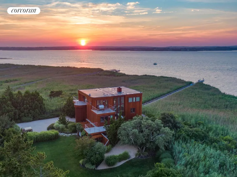 New York City Real Estate | View 360 Dune Road | 3 Beds, 4 Baths | View 1