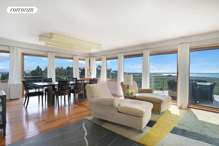 New York City Real Estate | View 360 Dune Road | room 20 | View 21