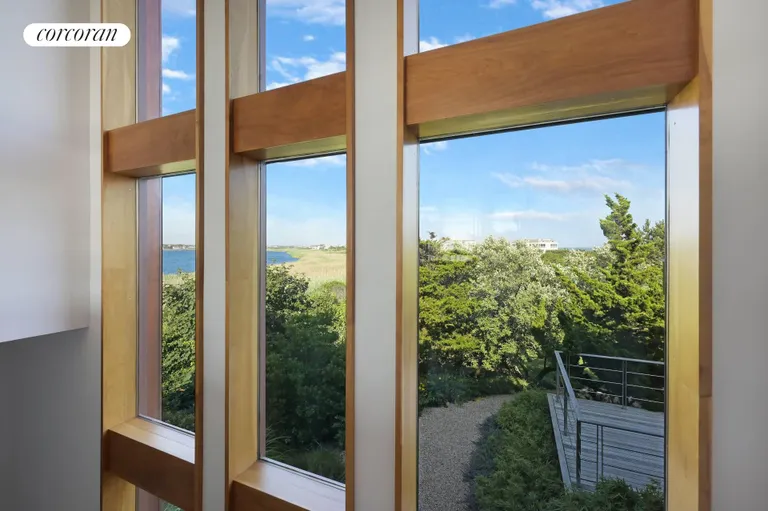 New York City Real Estate | View 360 Dune Road | room 24 | View 25