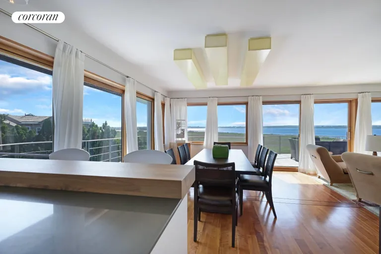 New York City Real Estate | View 360 Dune Road | room 23 | View 24