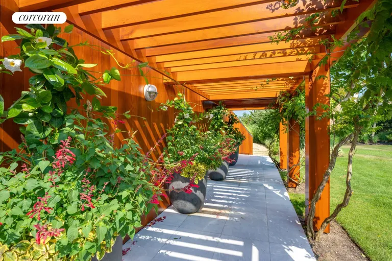 The Hamptons Real Estate | View 360 Dune Road | room 10 | View 11