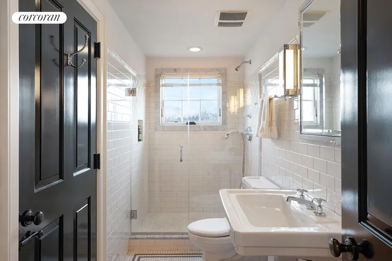 New York City Real Estate | View 39 Lumber Lane | Apartment Bathroom | View 20