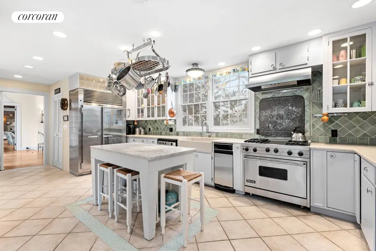 New York City Real Estate | View 16 Sheppard Street | Eat-in-Kitchen | View 8