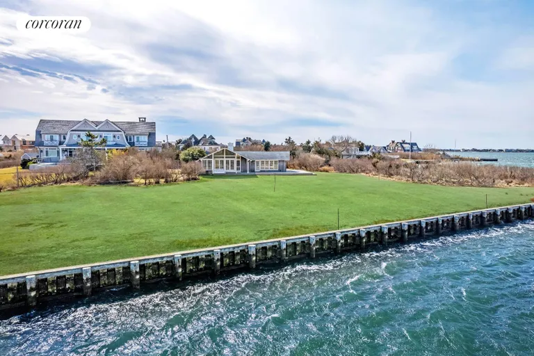 New York City Real Estate | View 1 Waters Edge Drive | 196' Bulkheaded Waterfront | View 2