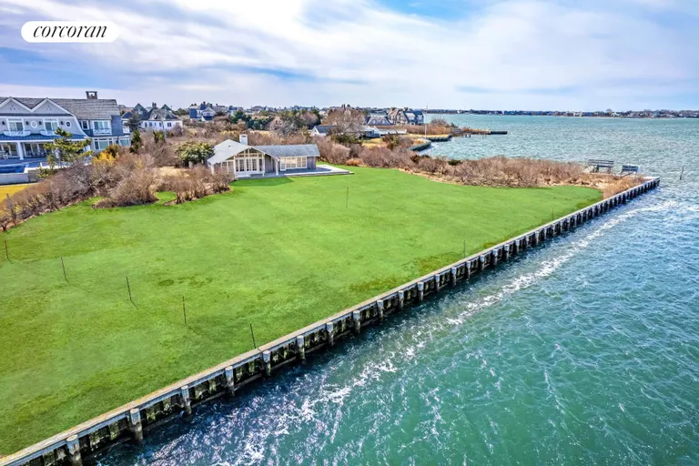 New York City Real Estate | View 1 Waters Edge Drive | 1 Waters Edge Drive | View 24