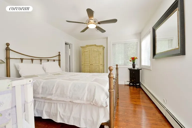 The Hamptons Real Estate | View 27 Ely Brook Road | bedroom | View 8