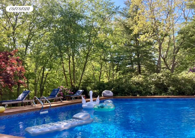 The Hamptons Real Estate | View 27 Ely Brook Road | room 11 | View 12