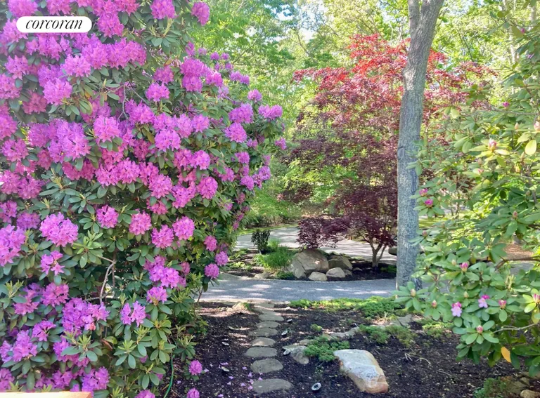 The Hamptons Real Estate | View 27 Ely Brook Road | room 13 | View 14