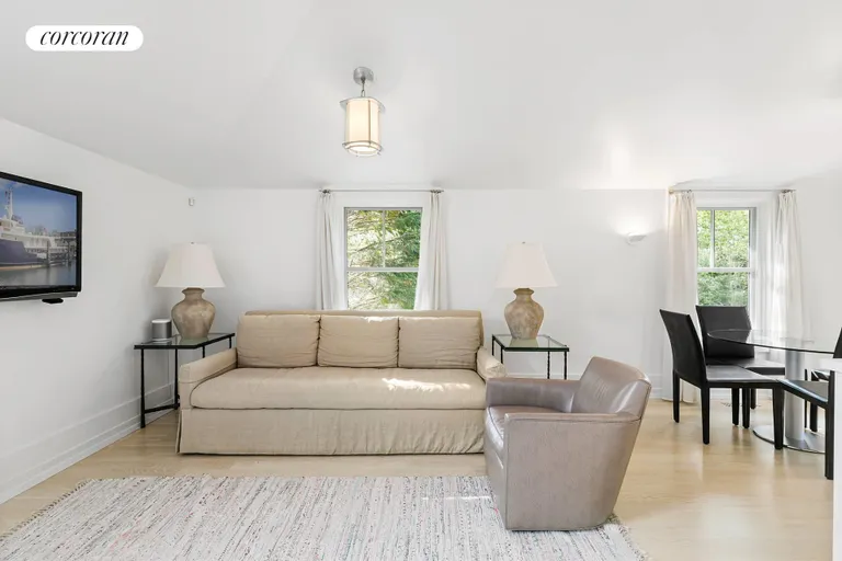 New York City Real Estate | View 111 Cobb Isle Road | room 23 | View 24