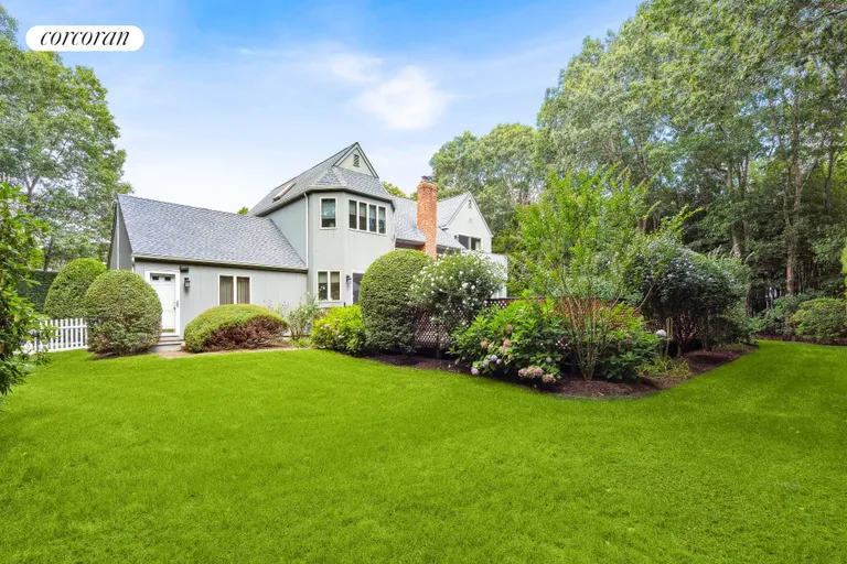 New York City Real Estate | View 7 Quogue Station Road | room 3 | View 4