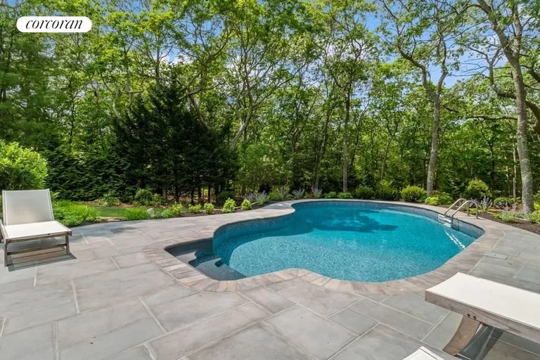 The Hamptons Real Estate | View 3 Jody's Path | room 2 | View 3