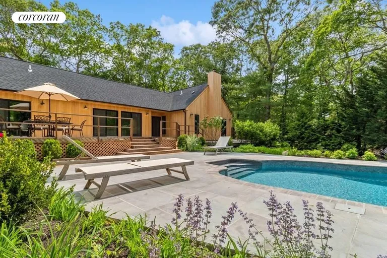 The Hamptons Real Estate | View 3 Jody's Path | room 3 | View 4