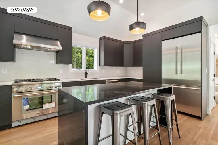 The Hamptons Real Estate | View 3 Jody's Path | room 7 | View 8