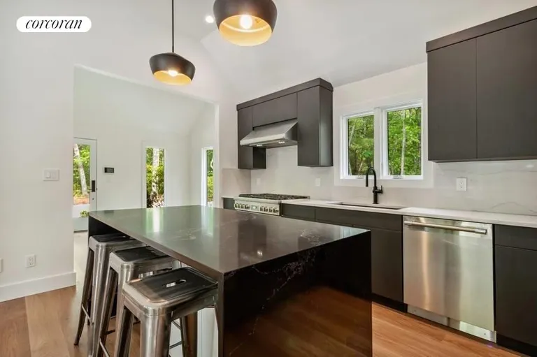 The Hamptons Real Estate | View 3 Jody's Path | room 9 | View 10