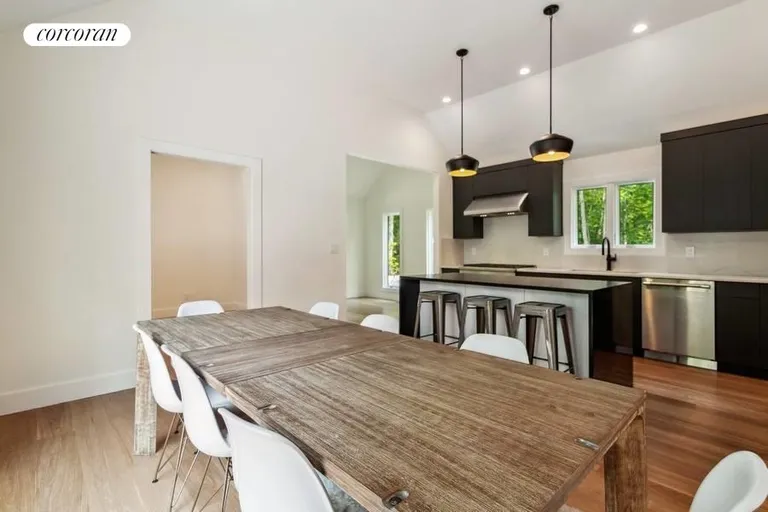 The Hamptons Real Estate | View 3 Jody's Path | room 12 | View 13