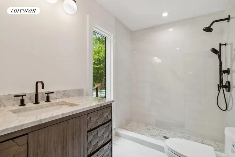 The Hamptons Real Estate | View 3 Jody's Path | room 17 | View 18