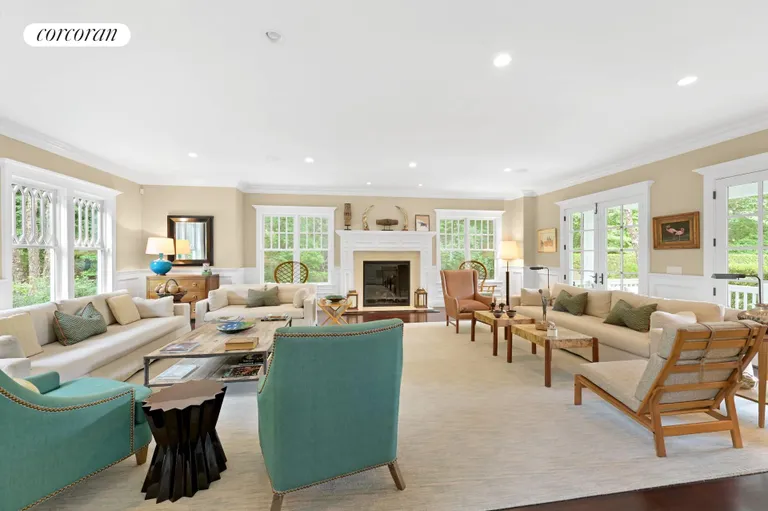 The Hamptons Real Estate | View 462 Middle Line Highway | room 9 | View 10