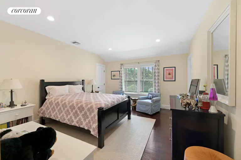 The Hamptons Real Estate | View 462 Middle Line Highway | room 20 | View 21