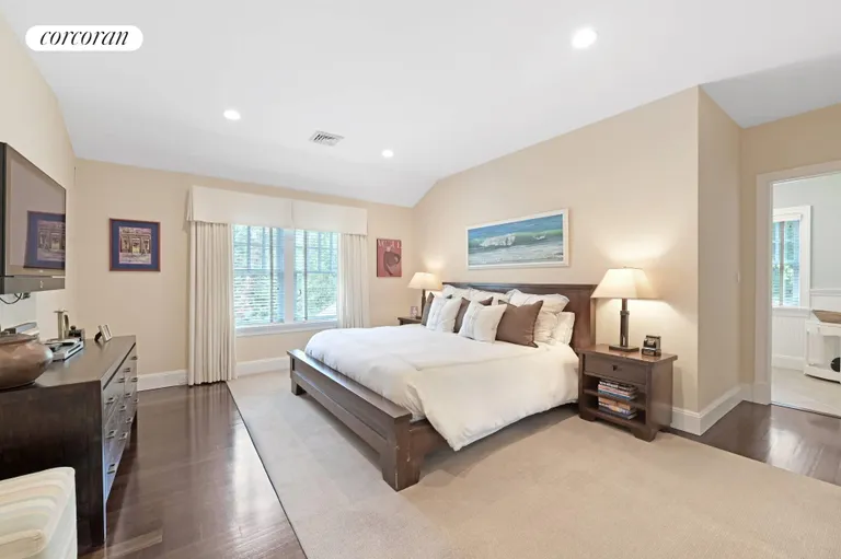 The Hamptons Real Estate | View 462 Middle Line Highway | room 22 | View 23