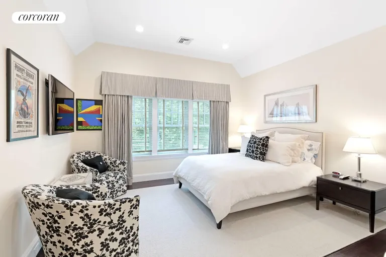 The Hamptons Real Estate | View 462 Middle Line Highway | room 24 | View 25