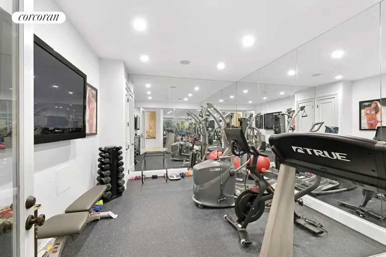 The Hamptons Real Estate | View 462 Middle Line Highway | room 27 | View 28