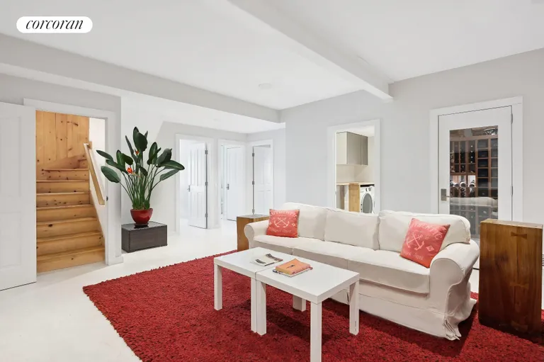 New York City Real Estate | View 18 Sandringham Lane | room 31 | View 32