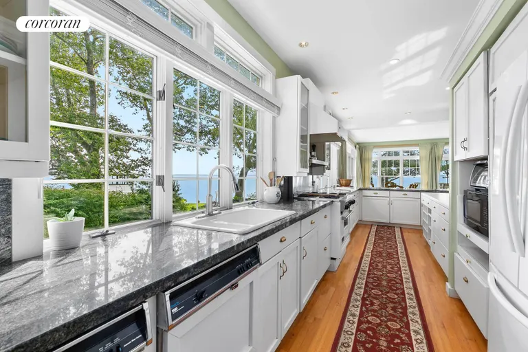 New York City Real Estate | View 760 Great Peconic Bay Blvd | room 8 | View 9