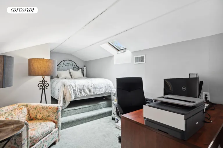 New York City Real Estate | View 12 East Pond Lane | room 18 | View 19