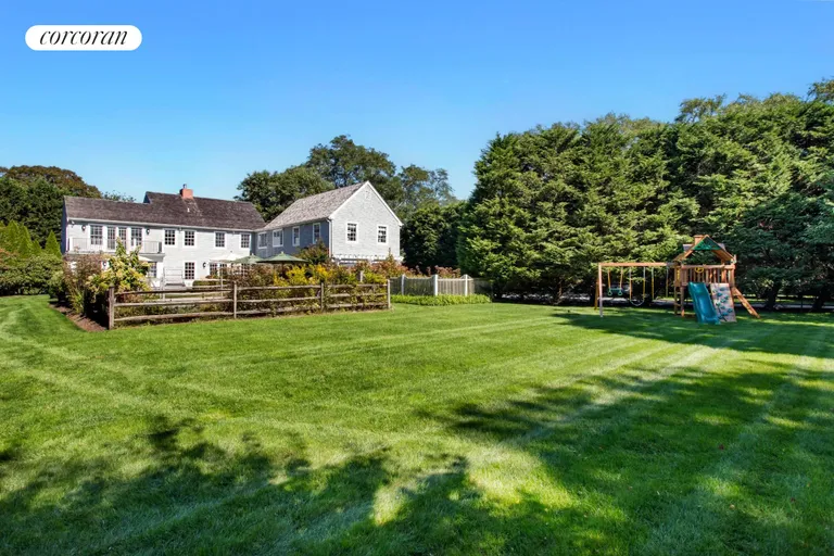The Hamptons Real Estate | View 1 Ring Neck Road | room 2 | View 3
