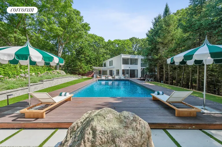 The Hamptons Real Estate | View 3 North Pass Road | 4 Beds, 2 Baths | View 1