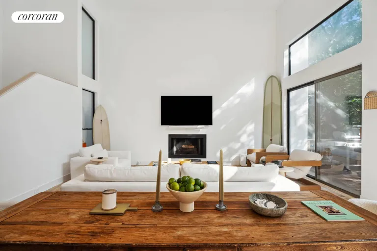 The Hamptons Real Estate | View 3 North Pass Road | room 2 | View 3