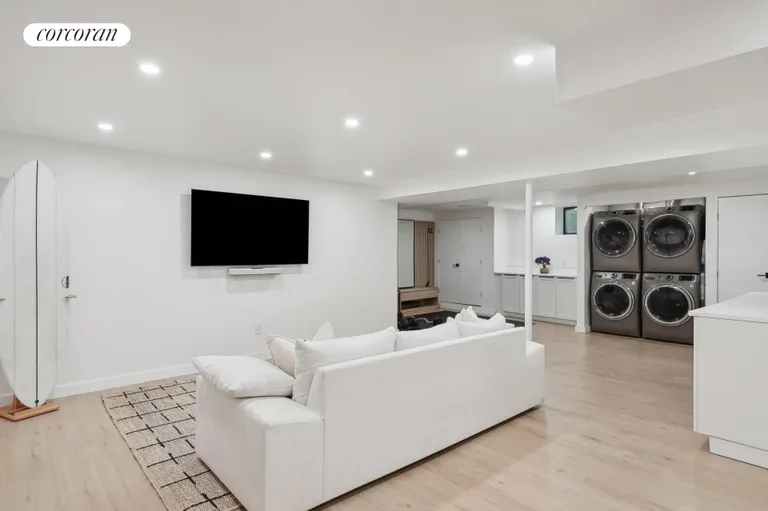 The Hamptons Real Estate | View 3 North Pass Road | room 28 | View 29