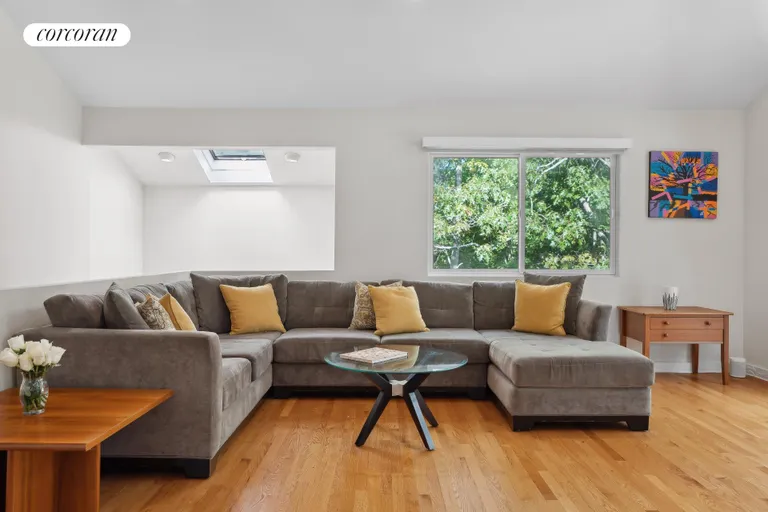 New York City Real Estate | View 4 Underwood Drive | Second floor living room | View 3