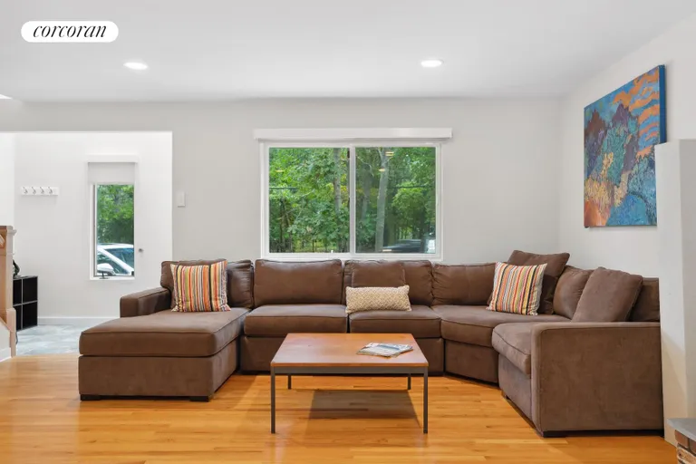 New York City Real Estate | View 4 Underwood Drive | First floor living room | View 11