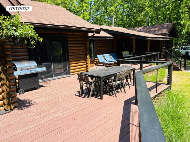 The Hamptons Real Estate | View 1710 Gull Pond Lane | Back Exterior | View 2