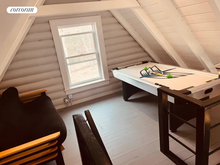 The Hamptons Real Estate | View 1710 Gull Pond Lane | room 9 | View 10