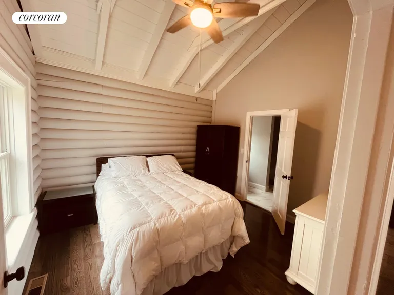 The Hamptons Real Estate | View 1710 Gull Pond Lane | room 10 | View 11