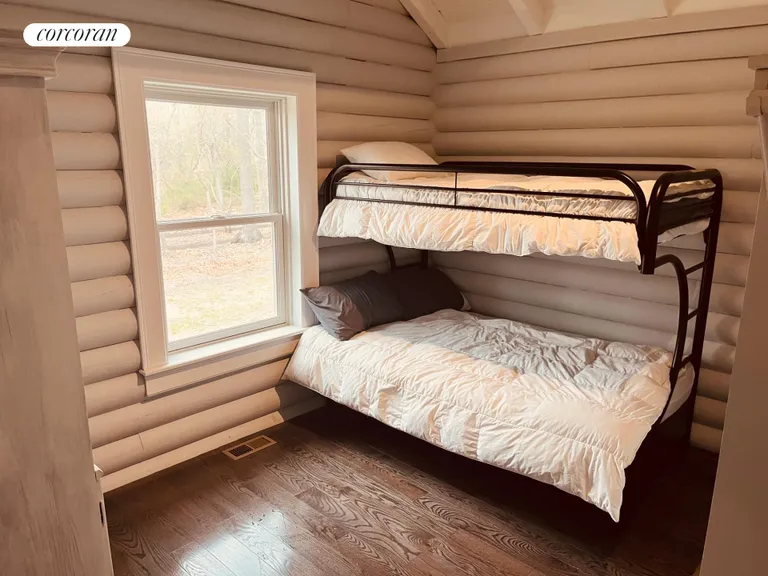 The Hamptons Real Estate | View 1710 Gull Pond Lane | room 14 | View 15