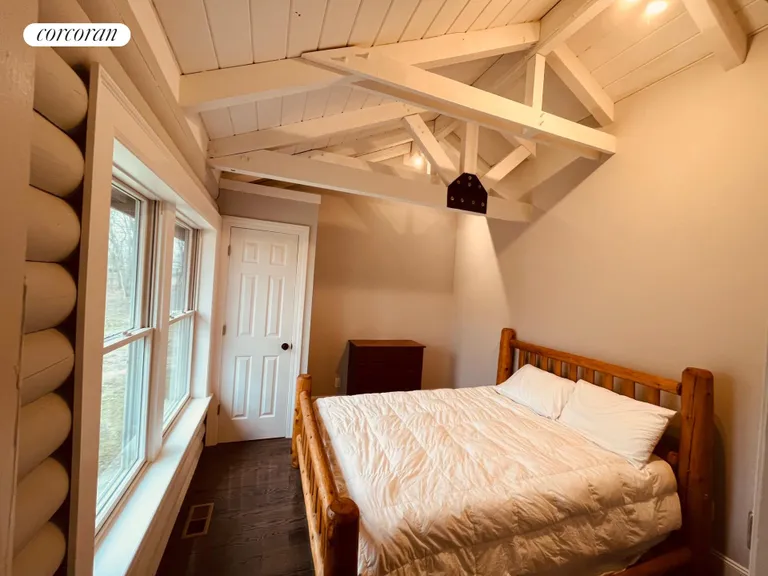 The Hamptons Real Estate | View 1710 Gull Pond Lane | room 16 | View 17