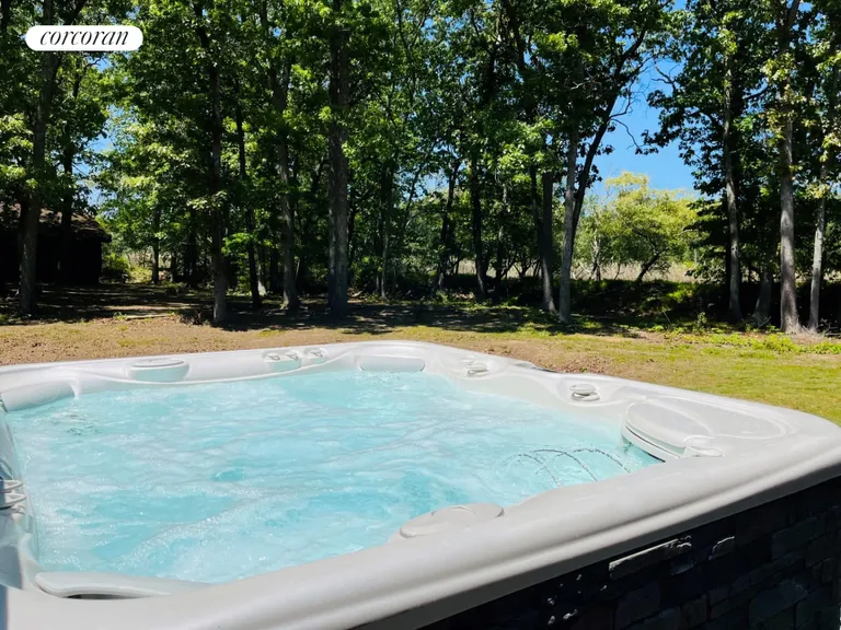 The Hamptons Real Estate | View 1710 Gull Pond Lane | Hot tub | View 21