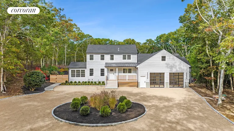 New York City Real Estate | View 461 Water Mill Towd Road | 4 Beds, 5 Baths | View 1