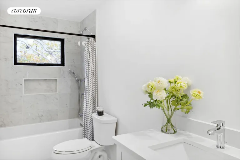 New York City Real Estate | View 4 Squaw Road | Shared Bath | View 14