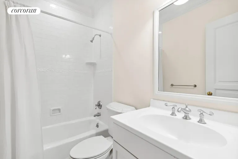 New York City Real Estate | View 15 Bridle Path | Ensuite Bathroom | View 24