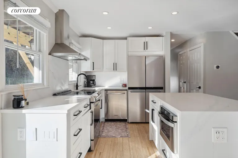 New York City Real Estate | View 36 Charla Drive | New stainless steel appliances | View 7