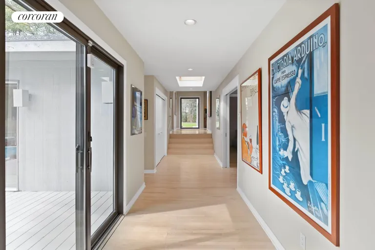 New York City Real Estate | View 18 East Hollow Road | hallway | View 12