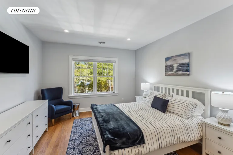 The Hamptons Real Estate | View 9 Mill Road | room 23 | View 24